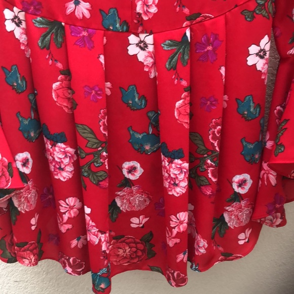 Vince camuto | Red floral boho blouse - Picture 9 of 12